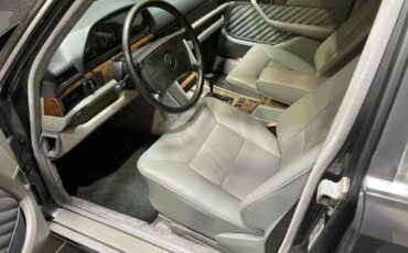 Mercedes-Benz-S-Class-Berline-1990-7