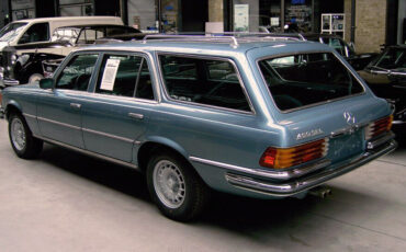 Mercedes-Benz-S-Class-Break-1977-13