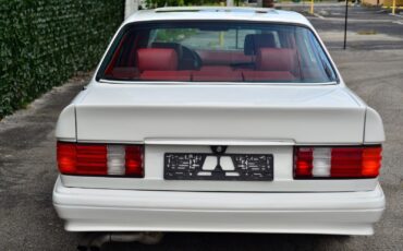 Mercedes-Benz-S-Class-Limousine-1986-13