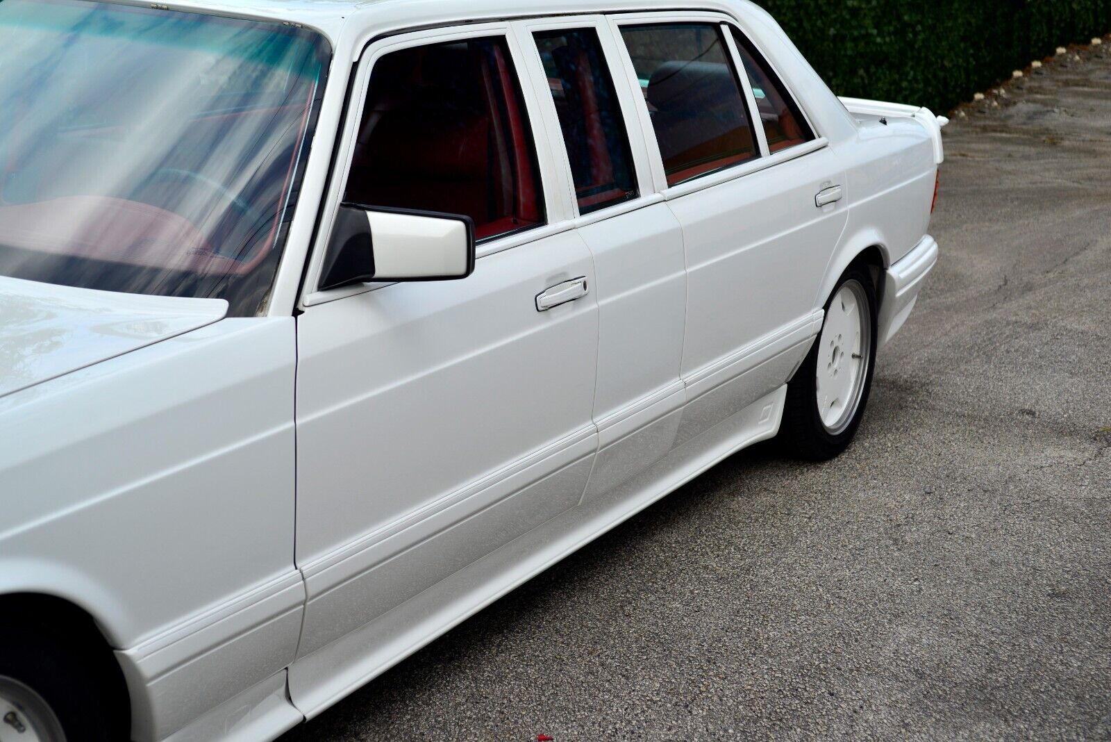 Mercedes-Benz-S-Class-Limousine-1986-2