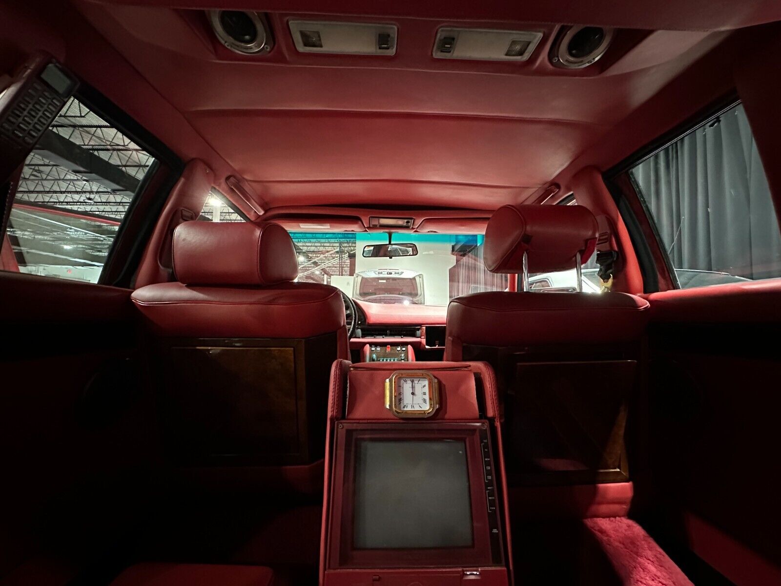 Mercedes-Benz-S-Class-Limousine-1986-30