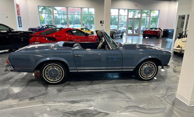 Mercedes-Benz-SL-Class-1969-6