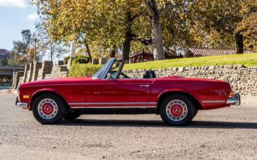 Mercedes-Benz-SL-Class-1970-17