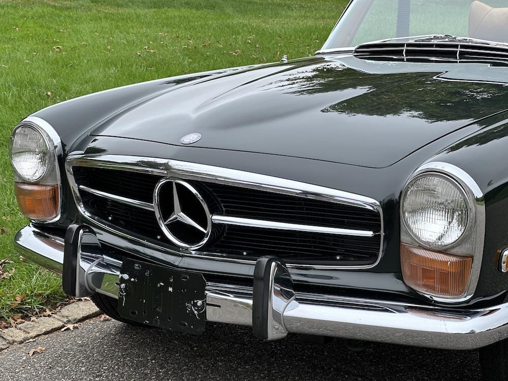 Mercedes-Benz-SL-Class-1970-30