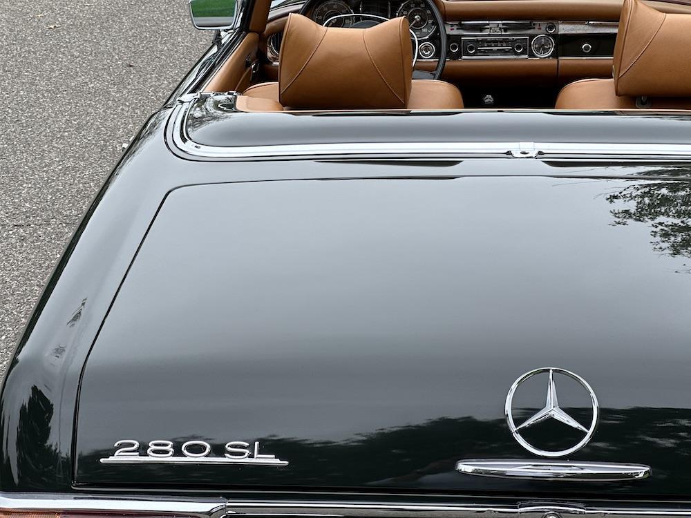 Mercedes-Benz-SL-Class-1970-38