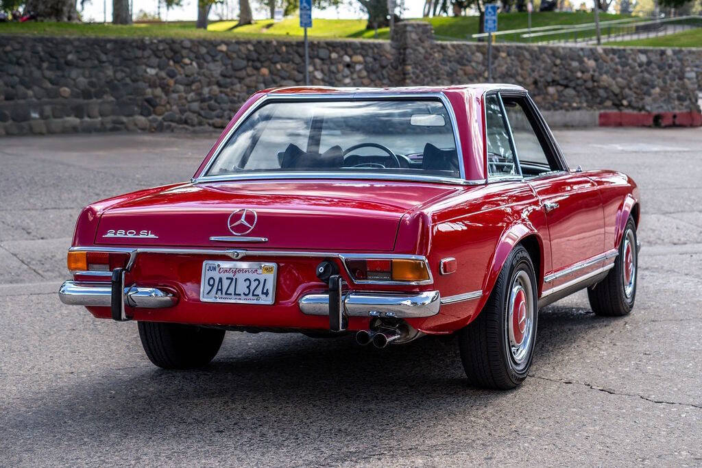 Mercedes-Benz-SL-Class-1970-5