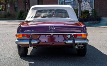 Mercedes-Benz-SL-Class-1971-16