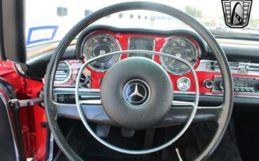 Mercedes-Benz-SL-Class-1971-24