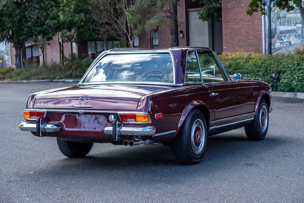 Mercedes-Benz-SL-Class-1971-28