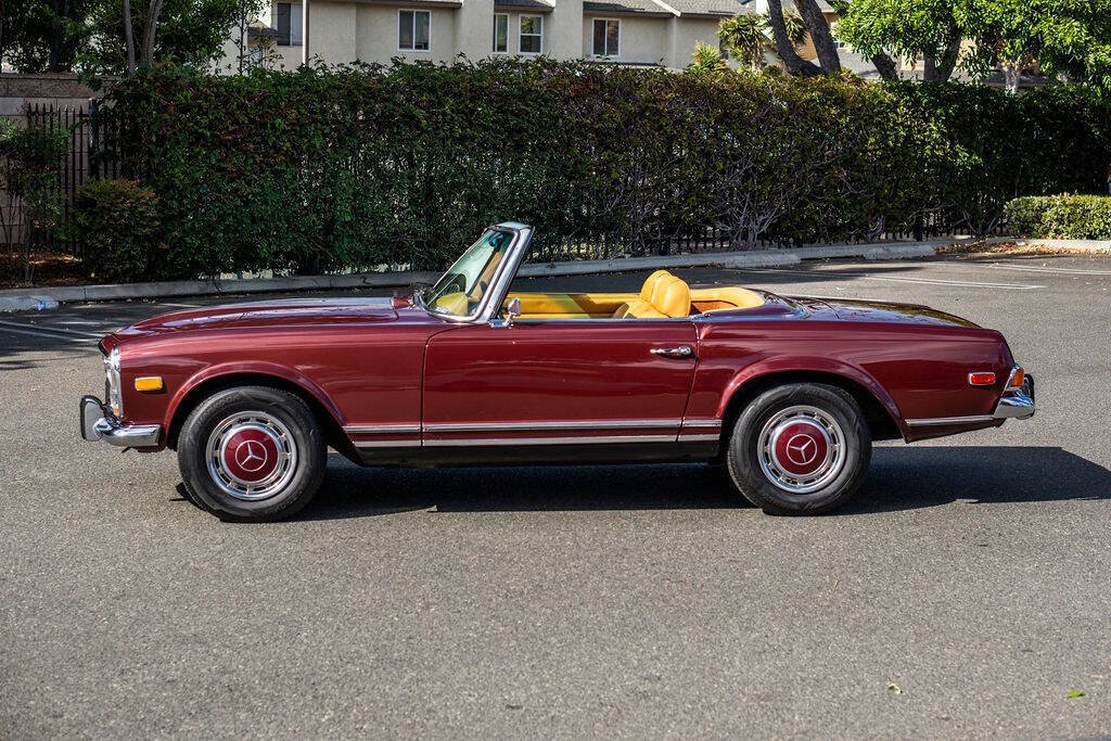 Mercedes-Benz-SL-Class-1971-3