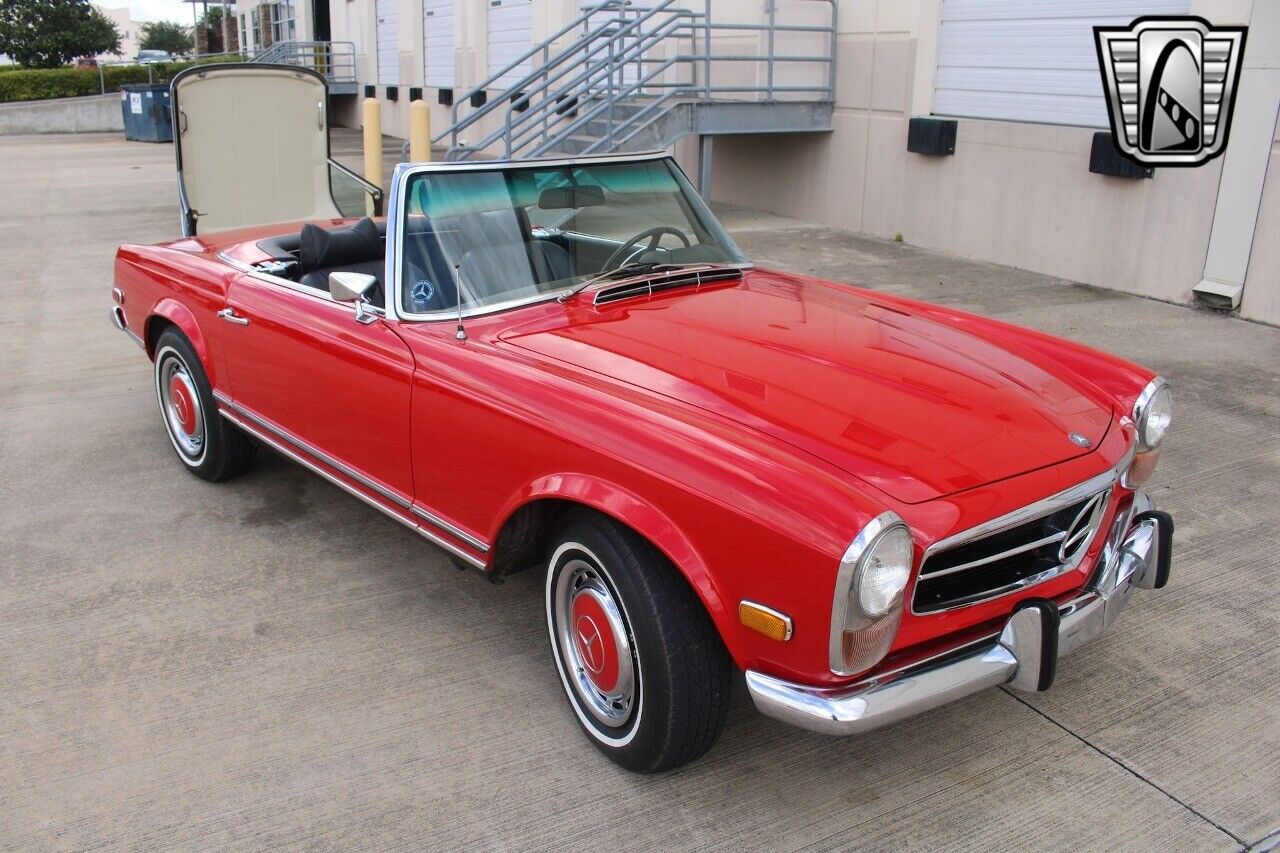 Mercedes-Benz-SL-Class-1971-30