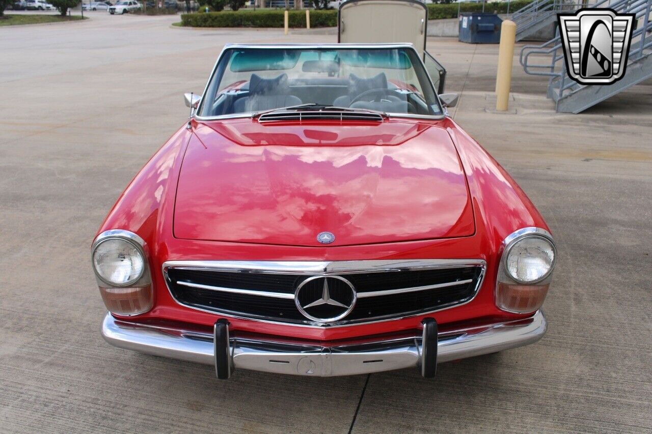 Mercedes-Benz-SL-Class-1971-31