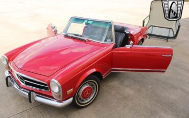 Mercedes-Benz-SL-Class-1971-33