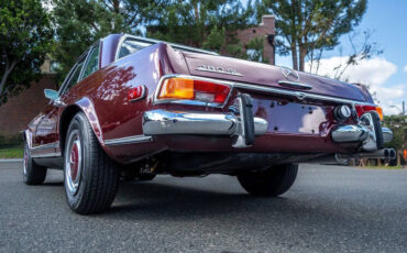 Mercedes-Benz-SL-Class-1971-38