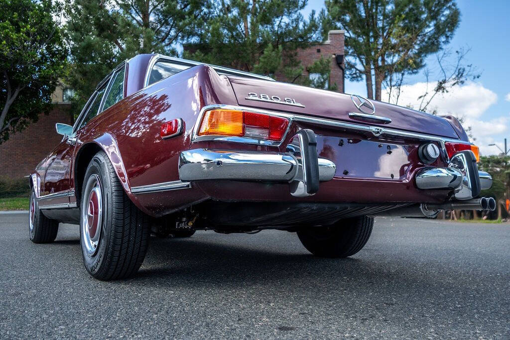 Mercedes-Benz-SL-Class-1971-38