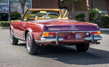 Mercedes-Benz-SL-Class-1971-4