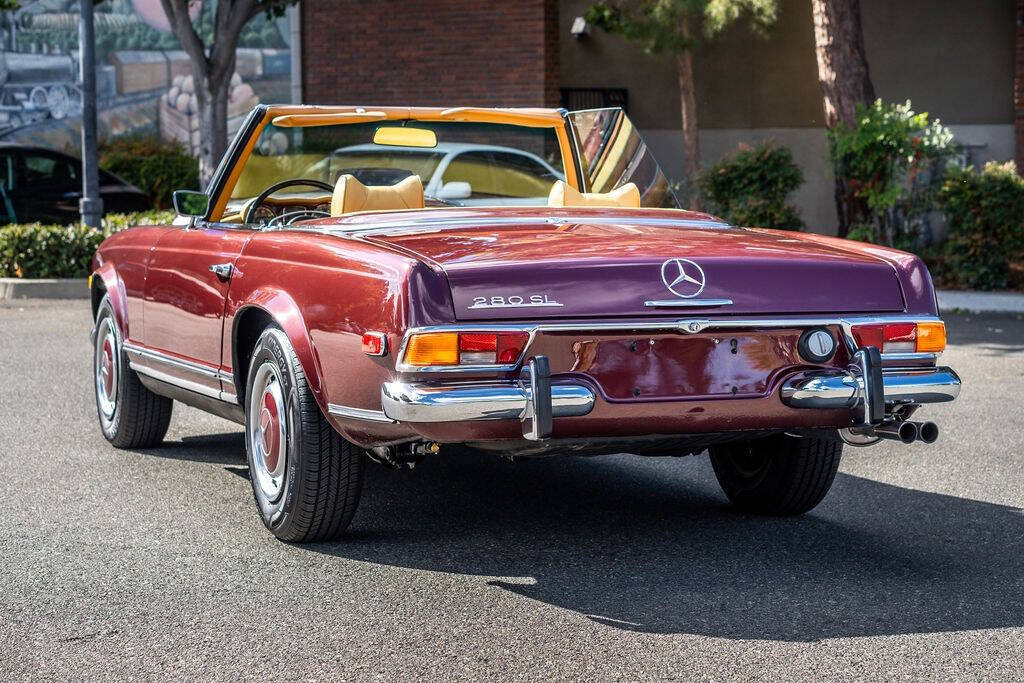 Mercedes-Benz-SL-Class-1971-4