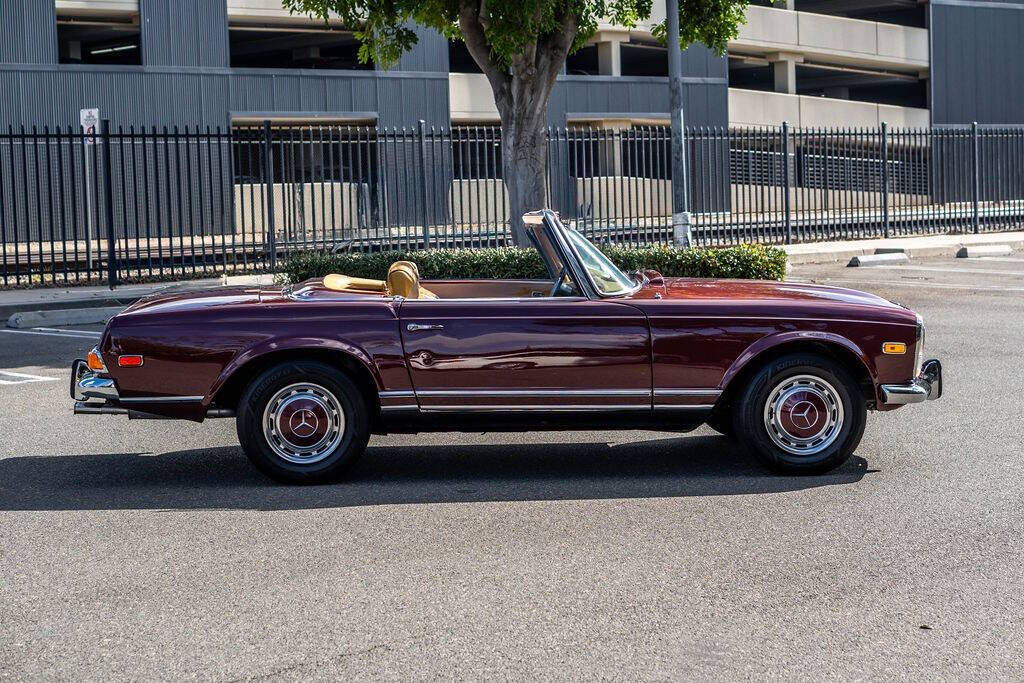 Mercedes-Benz-SL-Class-1971-7