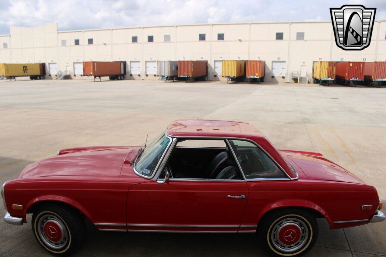 Mercedes-Benz-SL-Class-1971-7