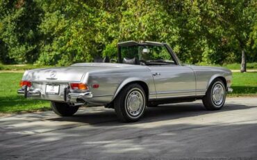 Mercedes-Benz-SL-Class-1971-9