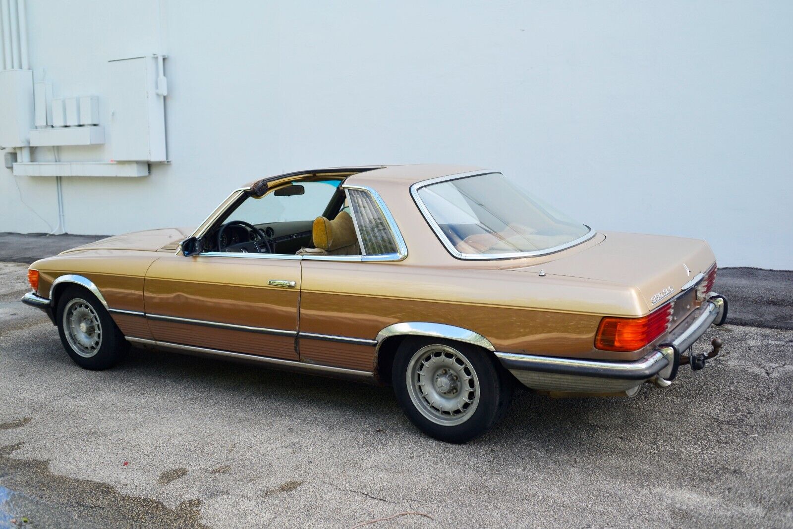 Mercedes-Benz-SL-Class-1972-27