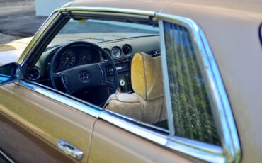 Mercedes-Benz-SL-Class-1972-38