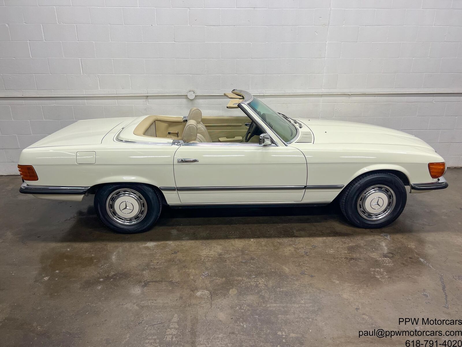 Mercedes-Benz-SL-Class-1973-25