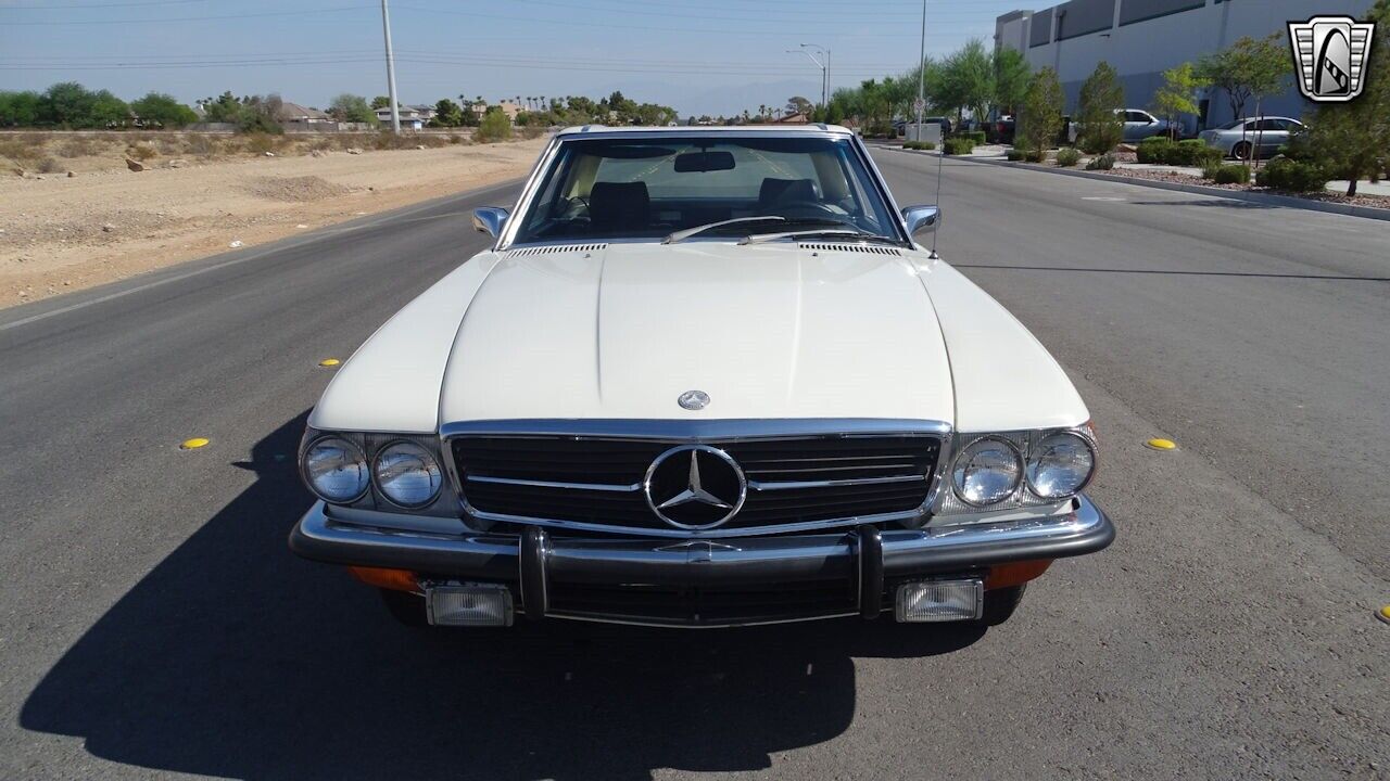 Mercedes-Benz-SL-Class-1973-3