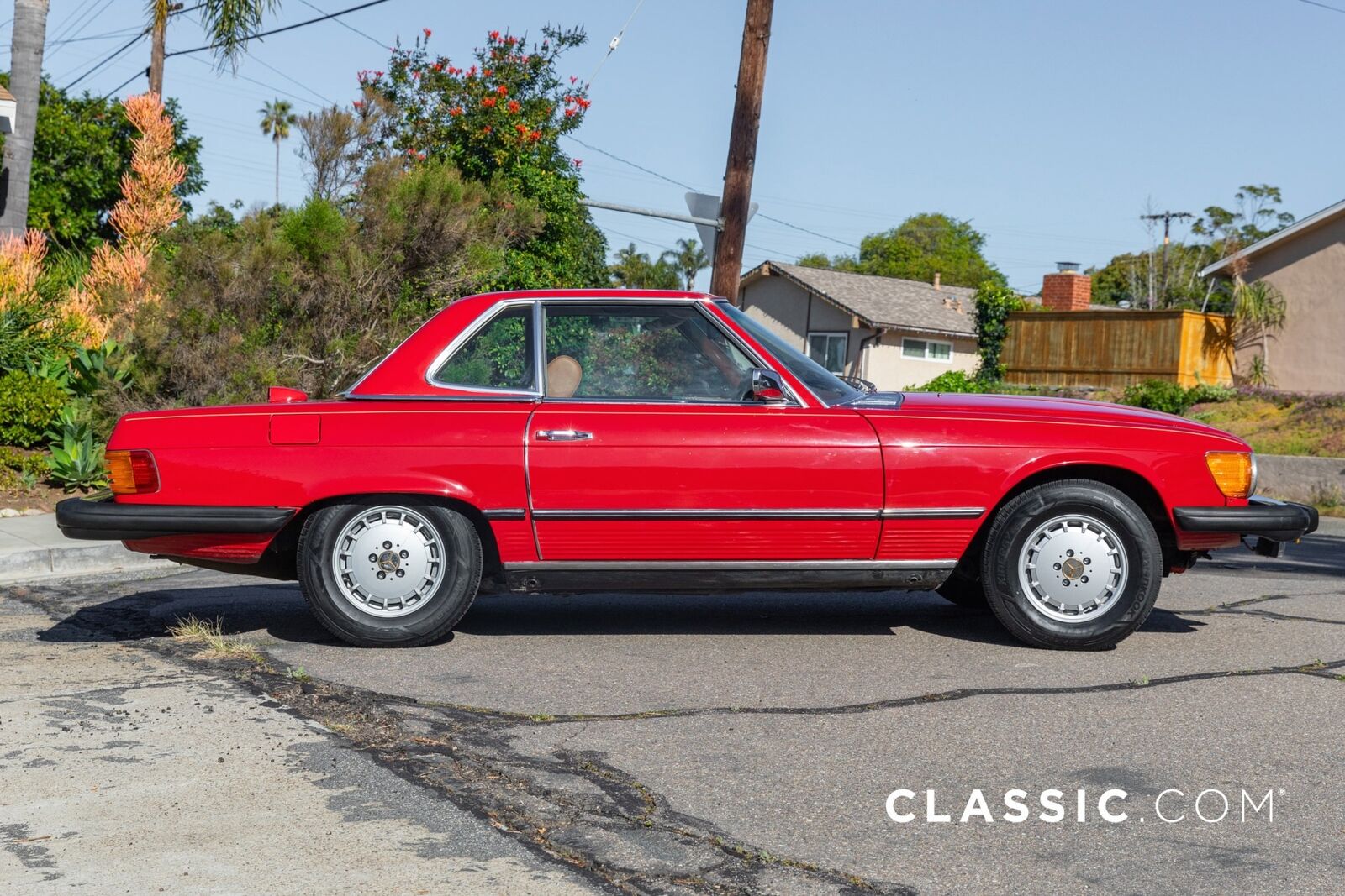 Mercedes-Benz-SL-Class-1974-10