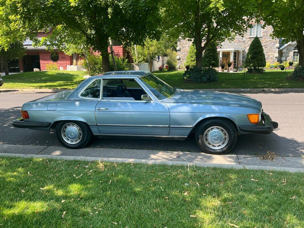 Mercedes-Benz-SL-Class-1975-1