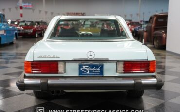 Mercedes-Benz-SL-Class-1975-10