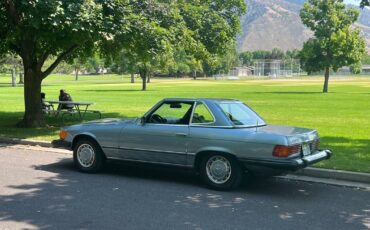 Mercedes-Benz-SL-Class-1975-5