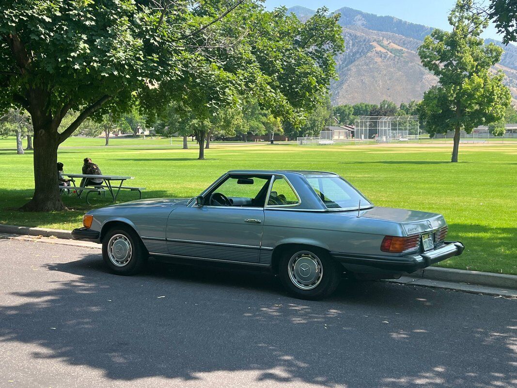 Mercedes-Benz-SL-Class-1975-5