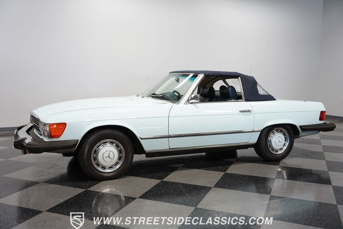 Mercedes-Benz-SL-Class-1975-6