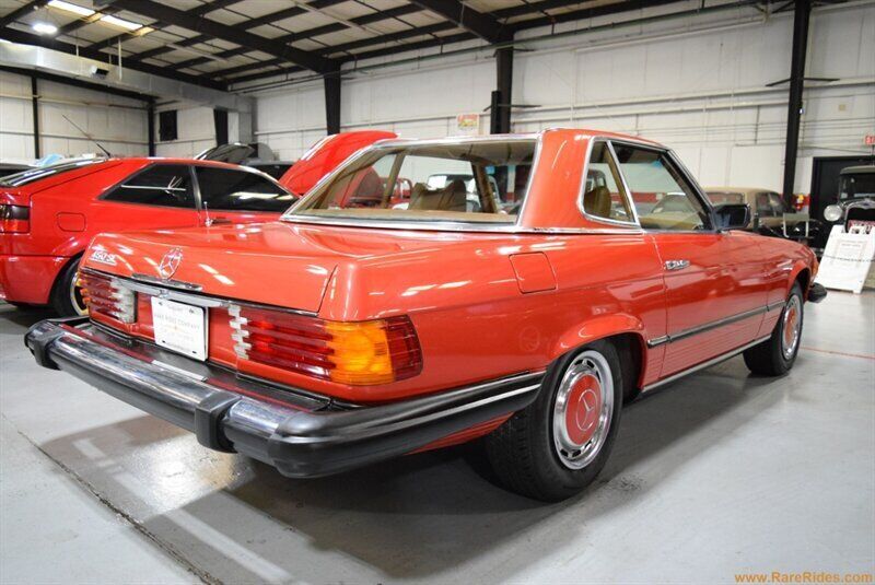 Mercedes-Benz-SL-Class-1977-3