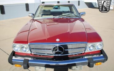 Mercedes-Benz-SL-Class-1977-6