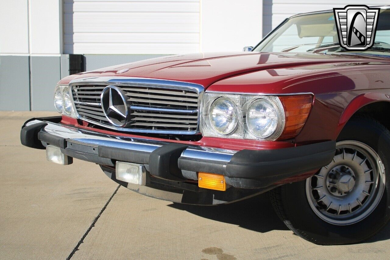 Mercedes-Benz-SL-Class-1977-7