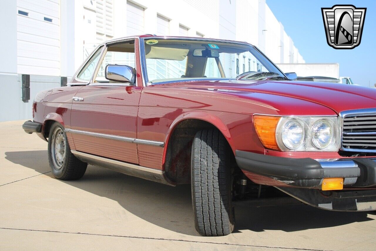 Mercedes-Benz-SL-Class-1977-9