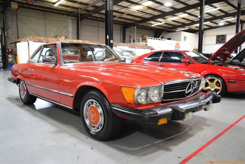 Mercedes-Benz-SL-Class-1977-9