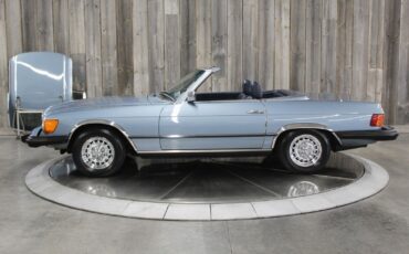 Mercedes-Benz-SL-Class-1979-1