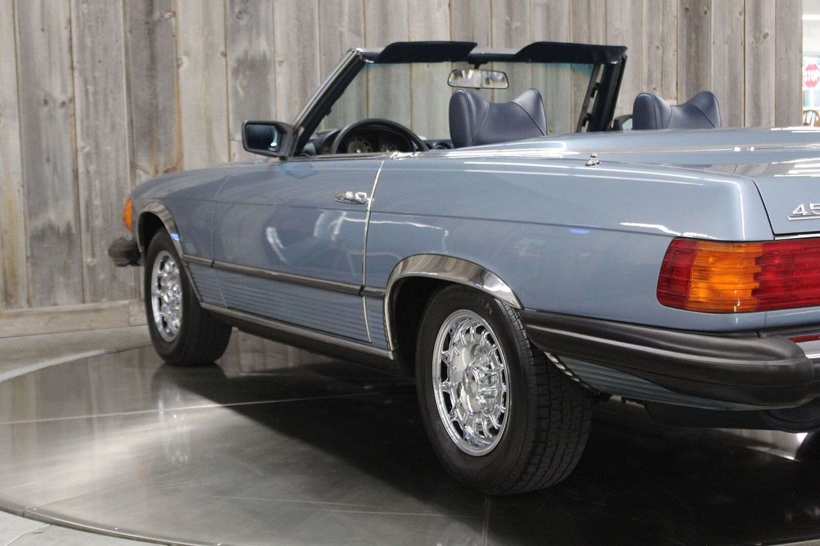 Mercedes-Benz-SL-Class-1979-13