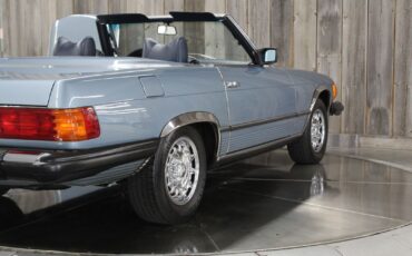 Mercedes-Benz-SL-Class-1979-14