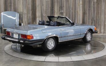 Mercedes-Benz-SL-Class-1979-3