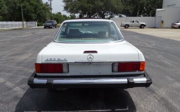 Mercedes-Benz-SL-Class-1980-6