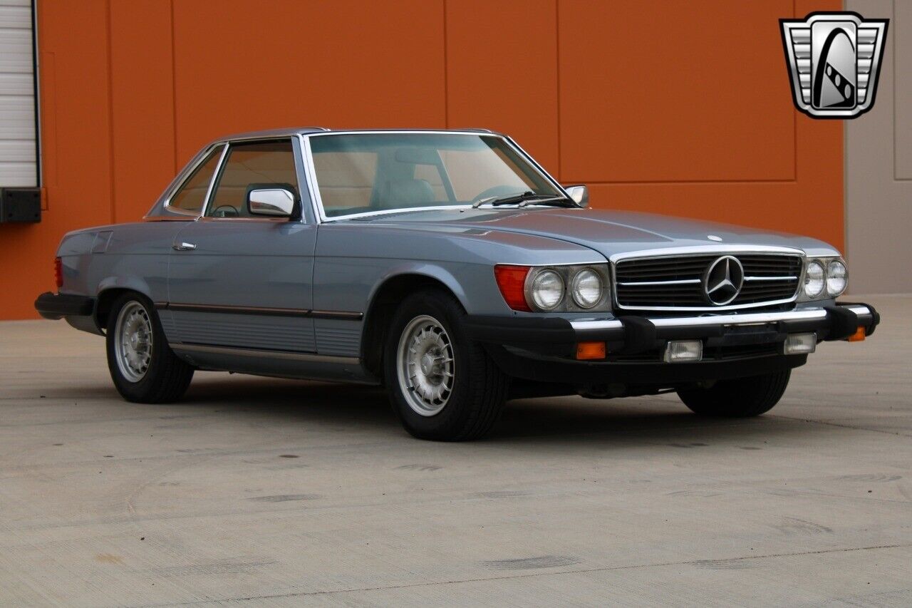 Mercedes-Benz-SL-Class-1984-8