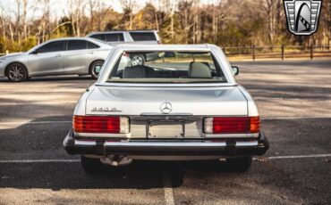 Mercedes-Benz-SL-Class-1985-5