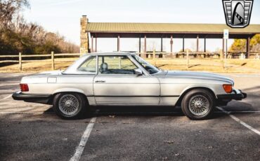 Mercedes-Benz-SL-Class-1985-7