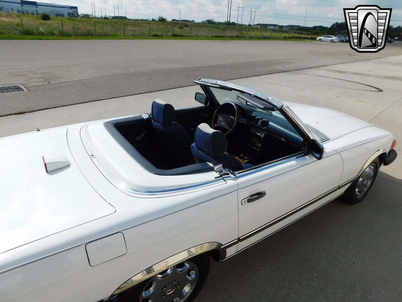 Mercedes-Benz-SL-Class-1986-6