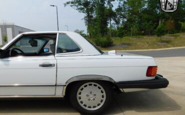 Mercedes-Benz-SL-Class-1986-7