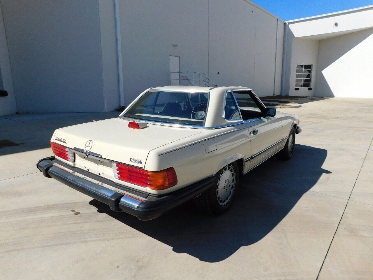 Mercedes-Benz-SL-Class-1987-10